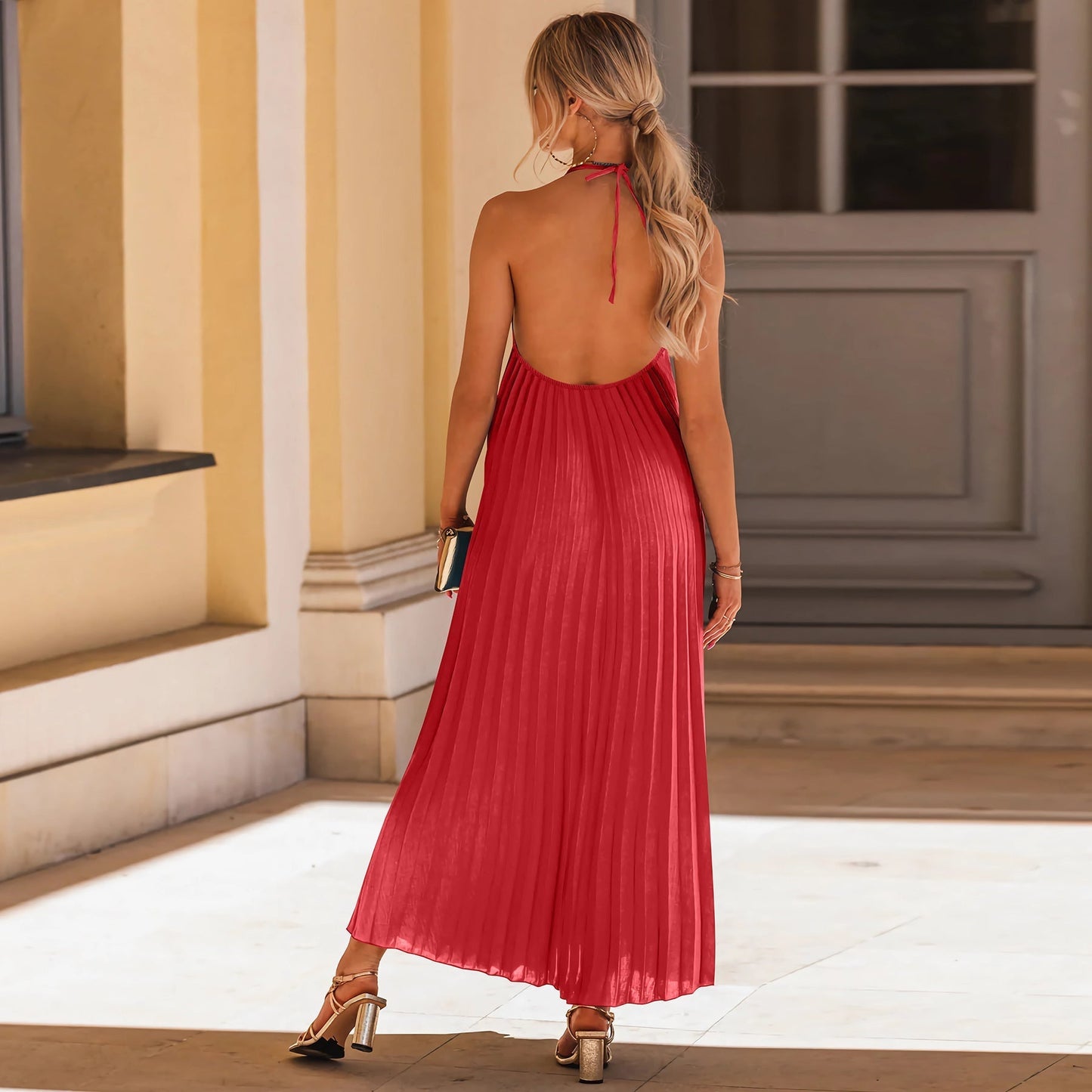 Olivia | Neckholder Rückenfreies Maxi Kleid – Plissierte Fließende Eleganz für Sommer
